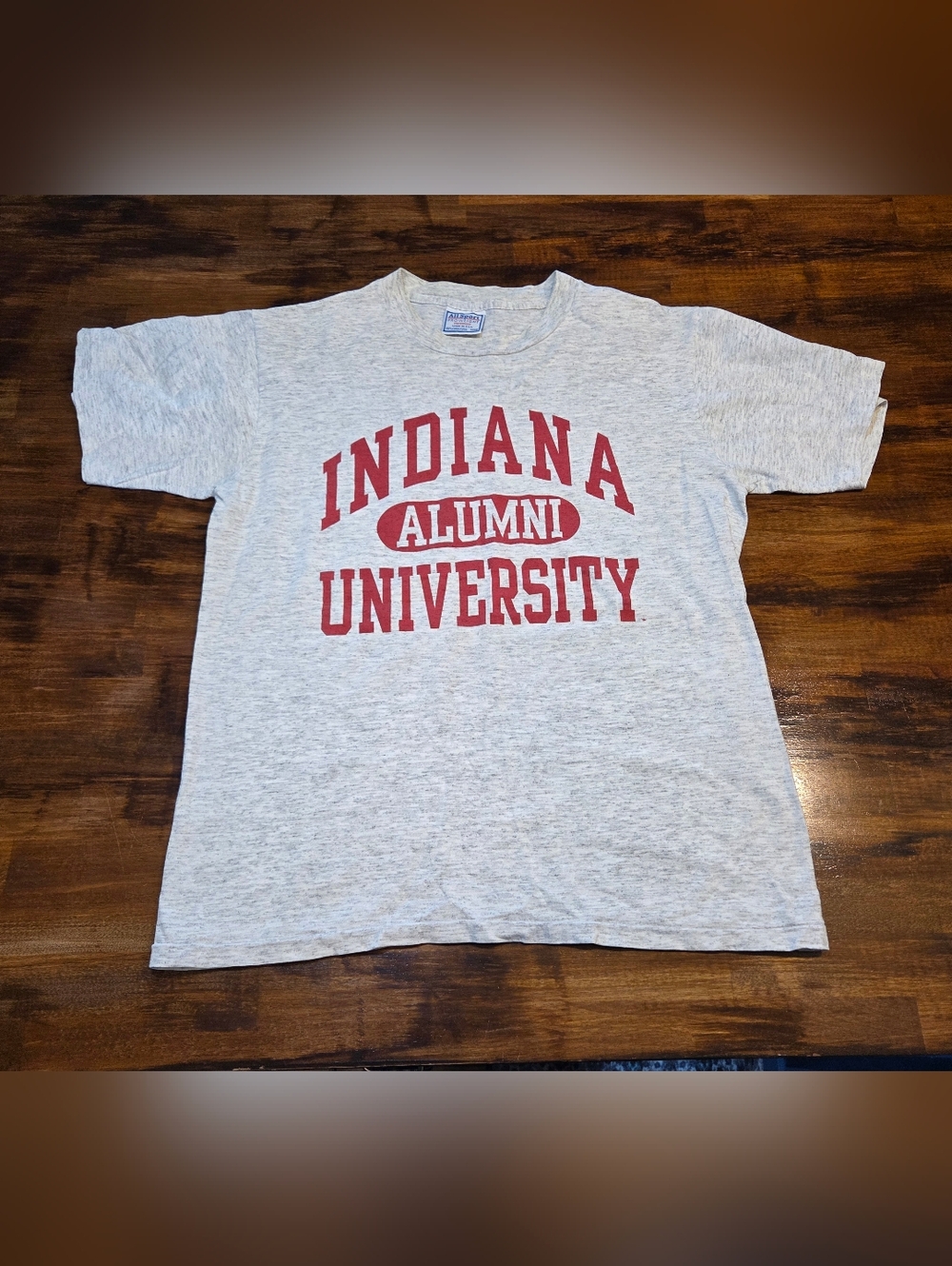 Vintage Indiana University Tee – Size M 🇺🇸 Made in USA
Classic vintage Indiana